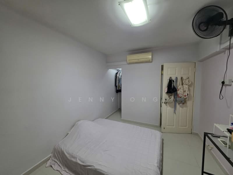 321 Ang Mo Kio Avenue 1, 321 Ang Mo Kio Avenue 1, 3 Bedrooms, 786 sqft, HDB Flat For Sale, by Jenny Ong, 500224590 - Bedroom - PropertyGuru.com.sg