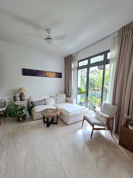 Viz at Holland, 221 Queensway, 3 Bedrooms, 1,259 sqft, Condominium For Rent, by Ann Ong, 500224595 - Living Room - PropertyGuru.com.sg