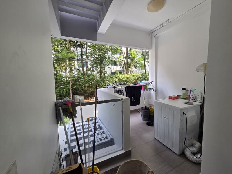 Viz at Holland, 221 Queensway, 3 Bedrooms, 1,259 sqft, Condominium For Rent, by Ann Ong, 500224595 - Balcony - PropertyGuru.com.sg