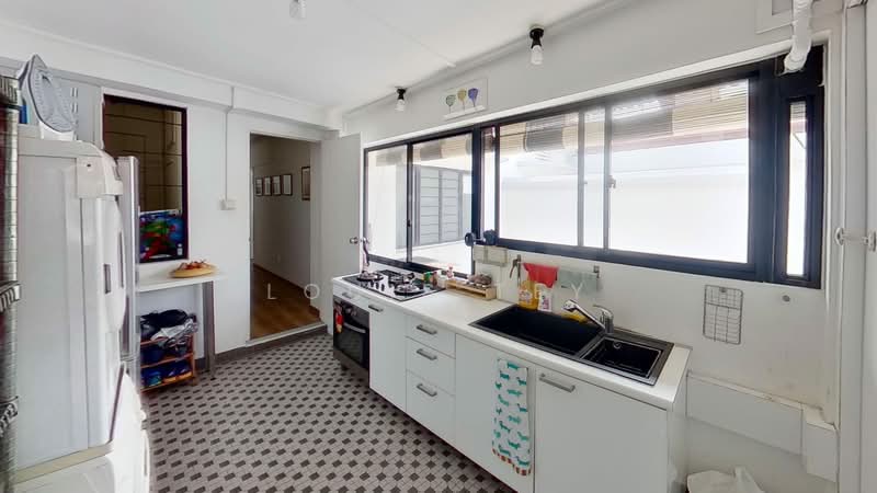 56 Eng Hoon Street, 56 Eng Hoon Street, 3 Bedrooms, 1,001 sqft, Walk-up Apartment For Rent, by Louis Tey, 500224598 - Kitchen - PropertyGuru.com.sg