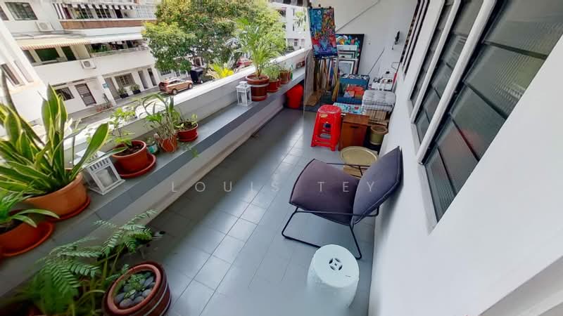 56 Eng Hoon Street, 56 Eng Hoon Street, 3 Bedrooms, 1,001 sqft, Walk-up Apartment For Rent, by Louis Tey, 500224598 - Balcony - PropertyGuru.com.sg