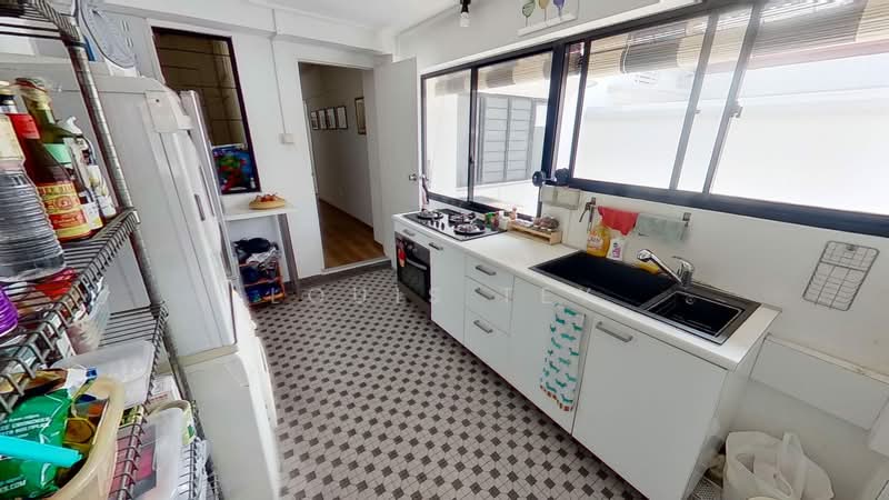 56 Eng Hoon Street, 56 Eng Hoon Street, 3 Bedrooms, 1,001 sqft, Walk-up Apartment For Rent, by Louis Tey, 500224598 - Kitchen - PropertyGuru.com.sg