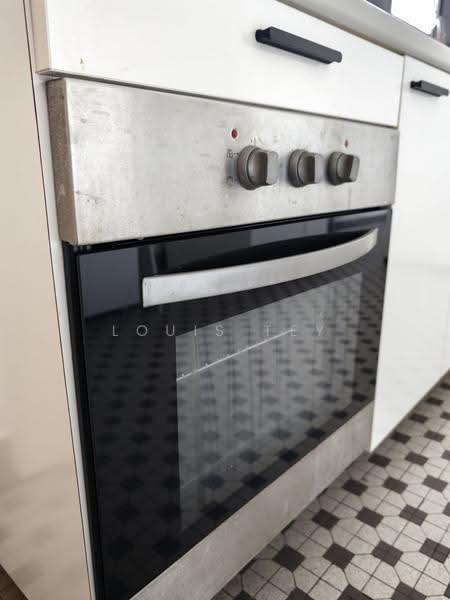 56 Eng Hoon Street, 56 Eng Hoon Street, Alexandra / Commonwealth, 3 Bedrooms, 1,001 sqft, Walk-up Apartment For Rent, by Louis Tey, 500224598 - Kitchen - PropertyGuru.com.sg