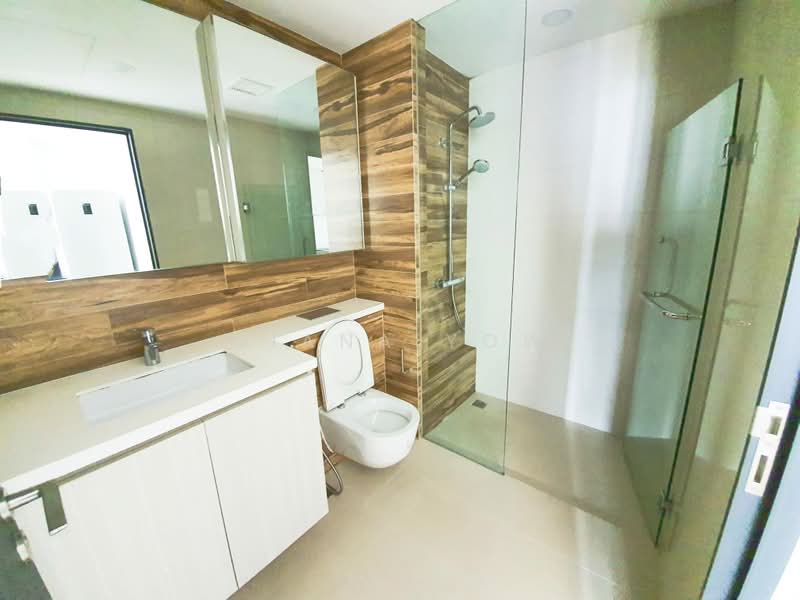 Gem Residences, , 2 Bedrooms, 570 sqft, Condominium For Rent, by Diana Yow, 500224620 - Bathroom - PropertyGuru.com.sg