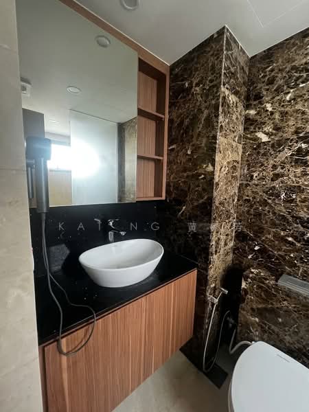 Vista Residences, 26 Jalan Datoh, 4 Bedrooms, 1,410 sqft, Condominium For Sale, by Kat Ng 黄秀芳, 500224629 - Bathroom - PropertyGuru.com.sg