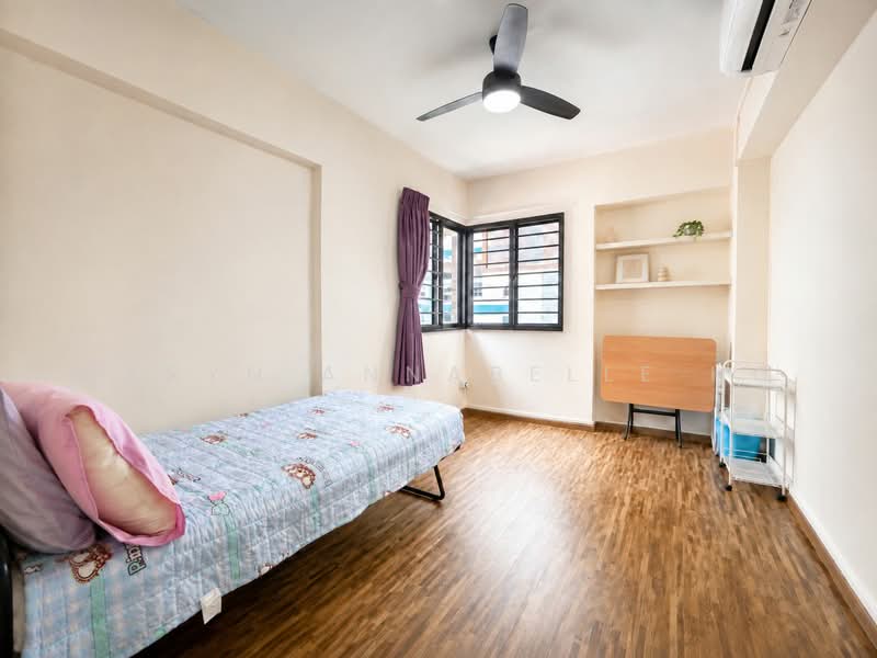 363 Woodlands Avenue 5, 363 Woodlands Avenue 5, Room Rental, 200 sqft, HDB Flat For Rent, by Caryn Annabelle Ho, 500224645 - Common bedroom - PropertyGuru.com.sg