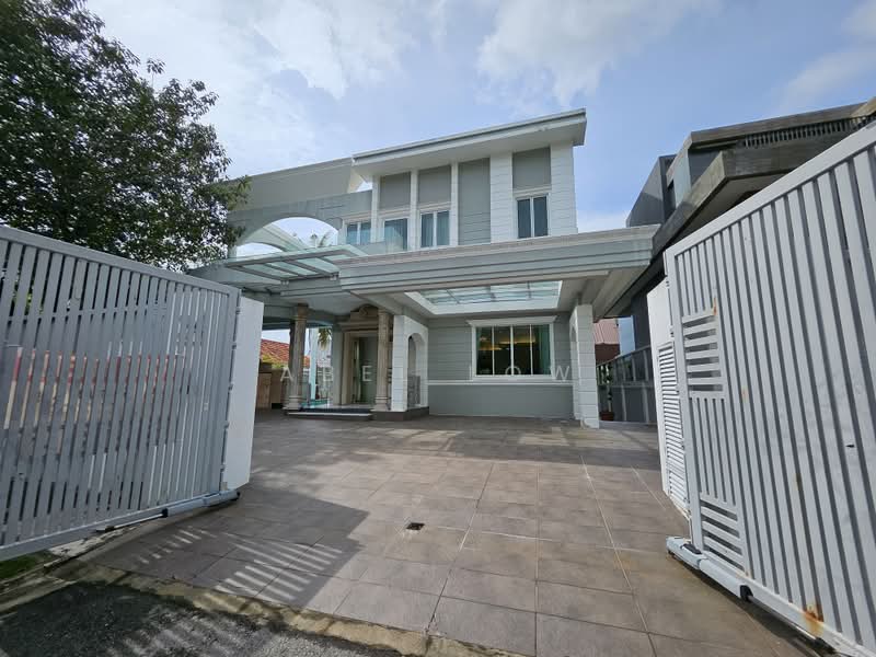 24 SIGLAP AVENUE, 24 SIGLAP AVENUE, 5 Bedrooms, 12,000 sqft, Detached House For Rent, by Abel Low, 500224648 - PropertyGuru.com.sg
