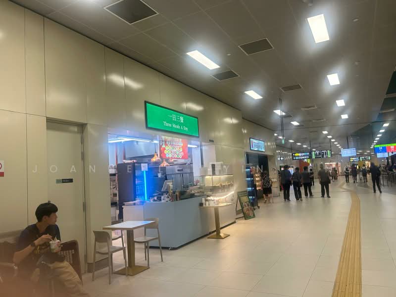 Pasir Ris Bus Interchange at Pasir Ris MRT, 10 Pasir Ris Drive 3, Pasir Ris / Tampines, 310 sqft, Food & Beverage For Rent, by Joanne Lee Yin Peng, 500224650 - Corridor - CommercialGuru.com.sg
