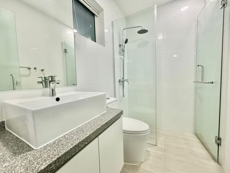 The Compass At Chancery, 6U Chancery Hill Road, 3 Bedrooms, 2,405 sqft, Cluster House For Rent, by Bhavina Kaur, 500224664 - Bathroom - PropertyGuru.com.sg