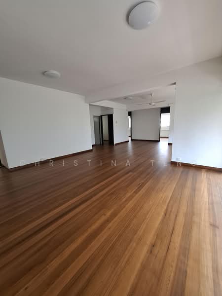 Neptune Court, 5 Marine Vista, 3 Bedrooms, 1,636 sqft, Apartment For Sale, by Christina Teng, 500224665 - Living /Dining Area - PropertyGuru.com.sg