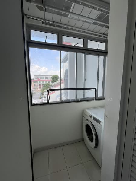 Wembly Residences, 28 Yio Chu Kang Road, 3 Bedrooms, 1,163 sqft, Apartment For Rent, by Florence Lim, 500224667 - Balcony - PropertyGuru.com.sg