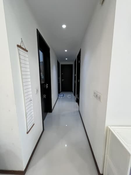 Wembly Residences, 28 Yio Chu Kang Road, 3 Bedrooms, 1,163 sqft, Apartment For Rent, by Florence Lim, 500224667 - Corridor - PropertyGuru.com.sg