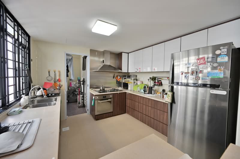 St Patrick's Court, 21A St Patrick's Road, 3 Bedrooms, 1,324 sqft, Apartment For Sale, by Valerie Jin, 500224670 - Kitchen - PropertyGuru.com.sg