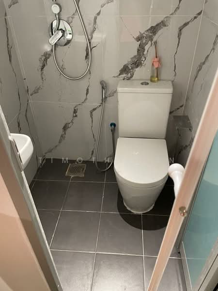 5 Bedroom Conservation House at Dalhousie Lane, Dalhousie Lane, 5 Bedrooms, 1,200 sqft, Conservation House For Rent, by Timothy Tan, 500224674 - Bathroom - PropertyGuru.com.sg