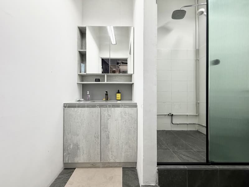 Wcega Tower, 21 Bukit Batok Crescent, Dairy Farm / Bukit Panjang / Choa Chu Kang, 1,916 sqft, Light Industrial (B1) For Rent, by Wilson Chia, 500224677 - Bathroom - CommercialGuru.com.sg