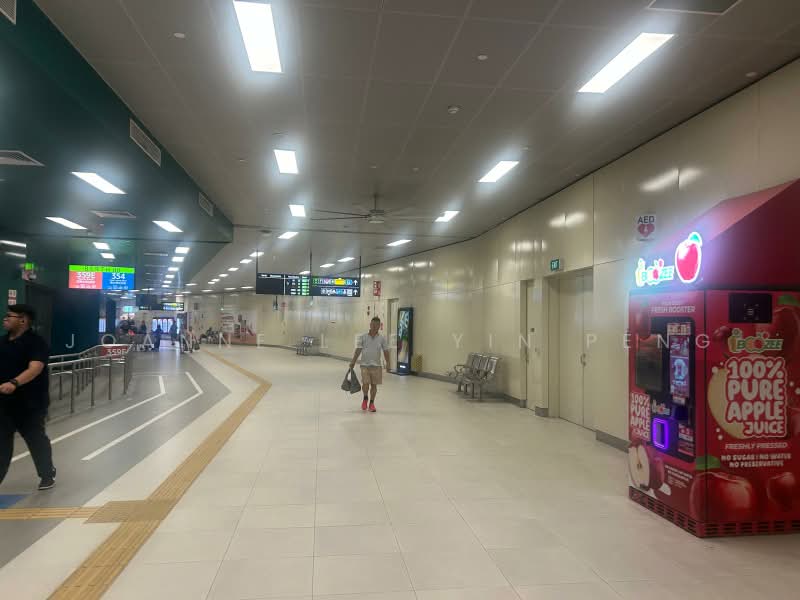 Pasir Ris Mall, Pasir Ris Central, 240 sqft, Other Retail For Rent, by Joanne Lee Yin Peng, 500224682 - Corridor - CommercialGuru.com.sg