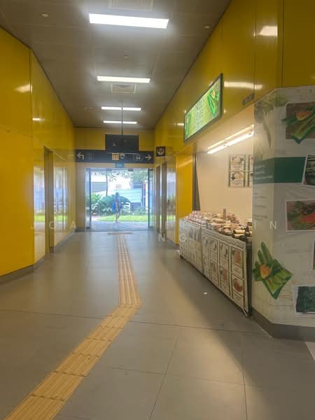 Pasir Ris Mall, Pasir Ris Central, 240 sqft, Other Retail For Rent, by Joanne Lee Yin Peng, 500224682 - Corridor - CommercialGuru.com.sg