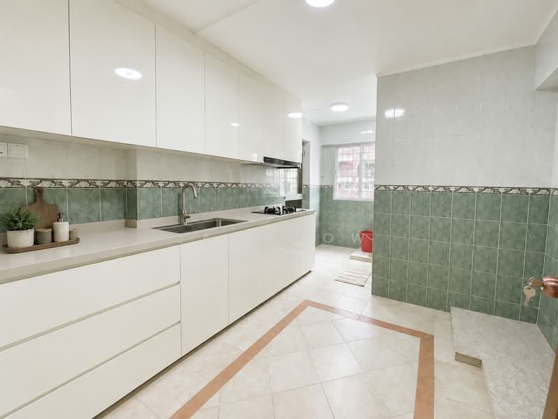 430 Hougang Avenue 6, 430 Hougang Avenue 6, 4 Bedrooms, 1,657 sqft, HDB Flat For Sale, by Jade Low, 500224696 - Kitchen - PropertyGuru.com.sg