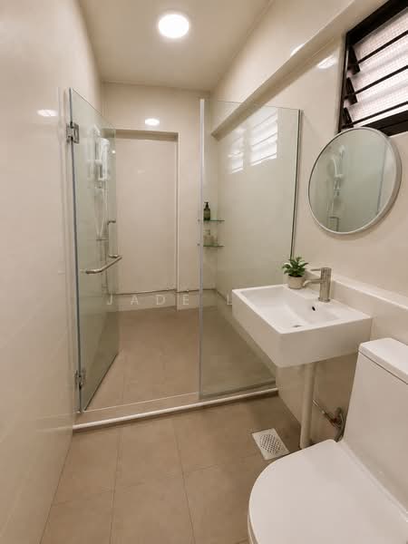 430 Hougang Avenue 6, 430 Hougang Avenue 6, 4 Bedrooms, 1,657 sqft, HDB Flat For Sale, by Jade Low, 500224696 - Bathroom - PropertyGuru.com.sg