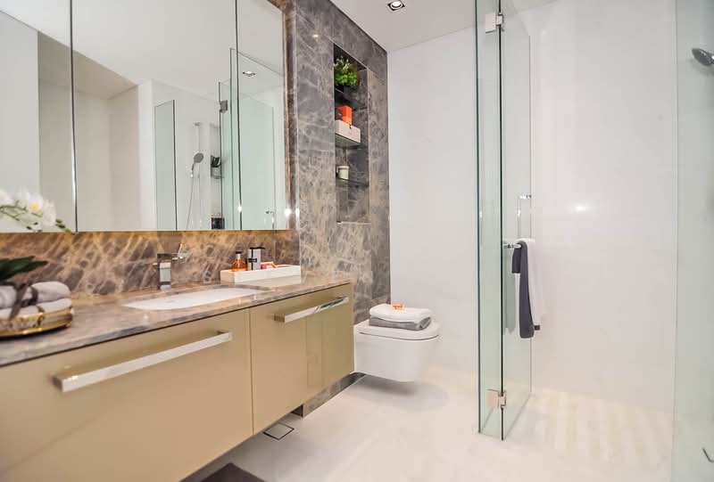 South Beach Residences, 28 South Beach Road, 2 Bedrooms, 990 sqft, Condominium For Rent, by Steven Lin, 500224697 - Bathroom - PropertyGuru.com.sg