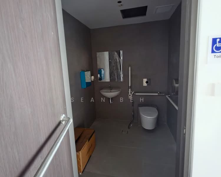 Newly Renovated Commercial Shophouse for rent!, 591 Serangoon Road, Farrer Park / Serangoon Rd, 1,187 sqft, Shop / Shophouse For Rent, by Sean Beh, 500224710 - Bathroom - CommercialGuru.com.sg