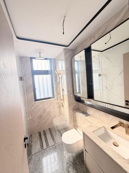 Perfect Ten, 323 Bukit Timah Road, 2 Bedrooms, 786 sqft, Condominium For Sale, by Joy Toh, 500224715 - Bathroom - PropertyGuru.com.sg