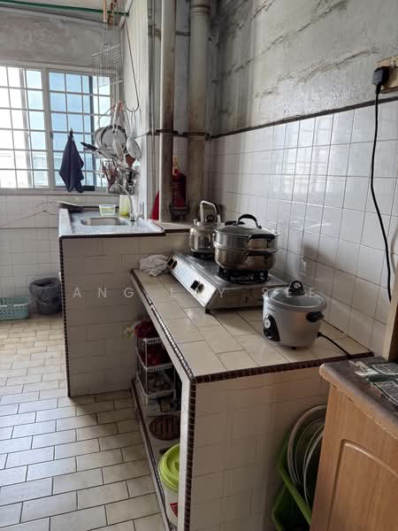 123 Yishun Street 11, 123 Yishun Street 11, Room Rental, 10 sqft, HDB Flat For Rent, by Ang Lay See, 500224718 - Kitchen - PropertyGuru.com.sg