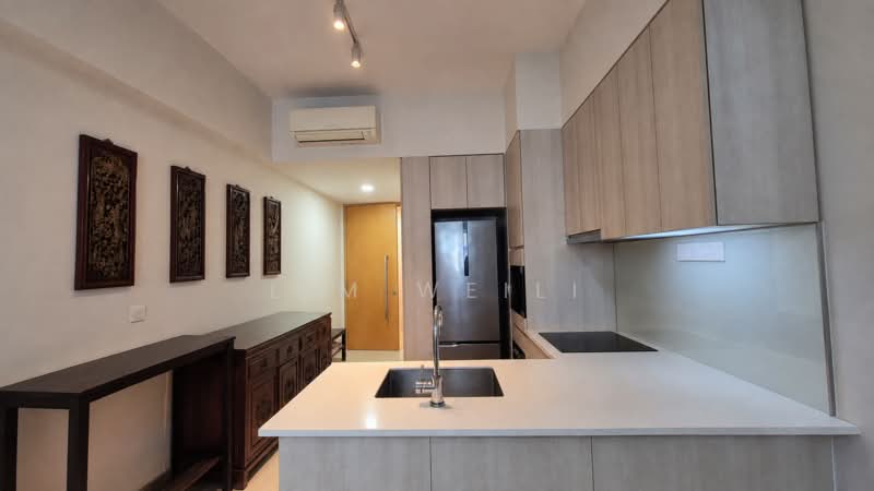 Thomson Three, 21 Bright Hill Drive, 2 Bedrooms, 883 sqft, Condominium For Sale, by Lim Weili, 500224725 - Kitchen - PropertyGuru.com.sg