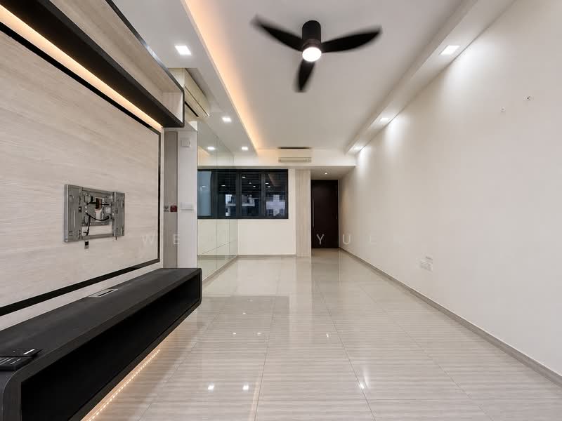 160 Canberra Drive photo 2