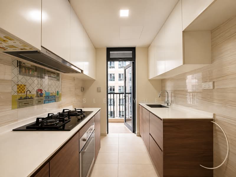 160 Canberra Drive photo 3