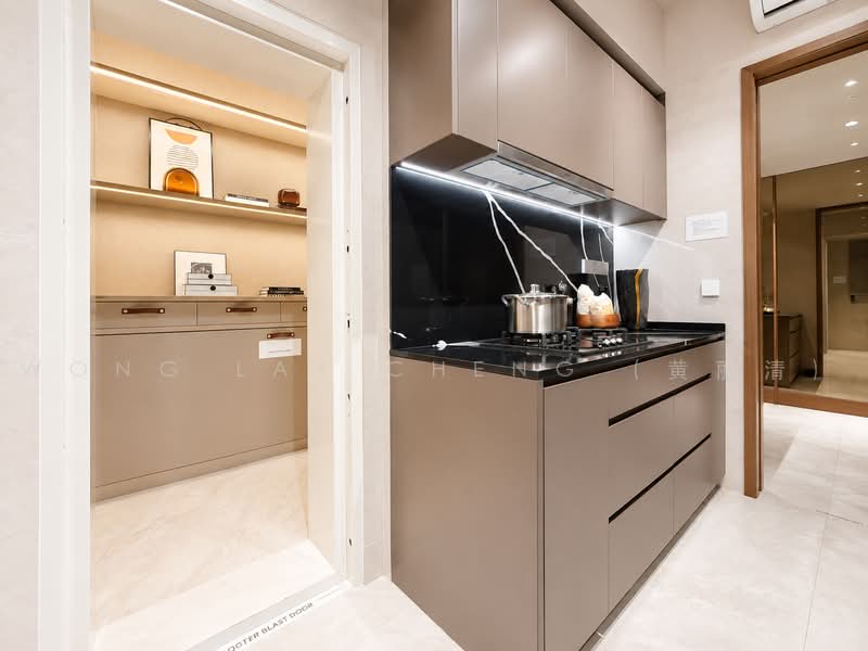 One Marina Gardens, 3 Marina Gardens Lane, 3 Bedrooms, 904 sqft, Condominium For Sale, by Wong Lay Cheng (黄丽清), 500224729 - Kitchen - PropertyGuru.com.sg