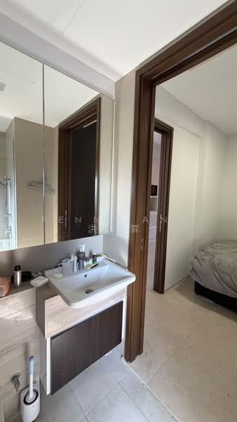 Robinson Suites, 50 Robinson Road, 2 Bedrooms, 614 sqft, Condominium For Rent, by Penny Ang 洪微霖, 500224732 - Bathroom - PropertyGuru.com.sg