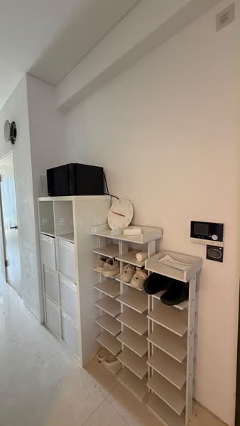 Robinson Suites, 50 Robinson Road, 2 Bedrooms, 614 sqft, Condominium For Rent, by Penny Ang 洪微霖, 500224732 - Entrance - PropertyGuru.com.sg