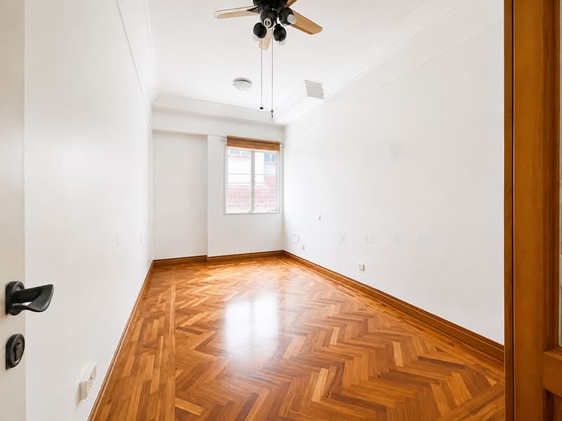 Holland Grove View, , 5 Bedrooms, 3,500 sqft, Semi-Detached House For Rent, by Lim Zhao Xuan, 500224733 - Ensuite Bedroom - PropertyGuru.com.sg