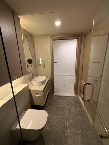 Roots @ Transit, 9 Transit Road, 2 Bedrooms, 667 sqft, Apartment For Sale, by Ng Pack Hong (Bird) 伍保衡, 500224747 - Bathroom - PropertyGuru.com.sg