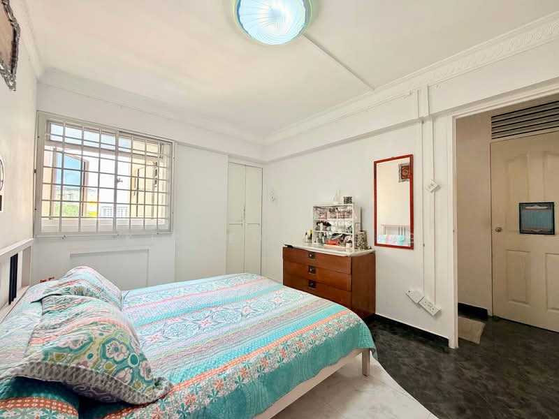 215 Tampines Street 23, 215 Tampines Street 23, 2 Bedrooms, 721 sqft, HDB Flat For Sale, by Kennedy Yong, 500224749 - Bedroom - PropertyGuru.com.sg