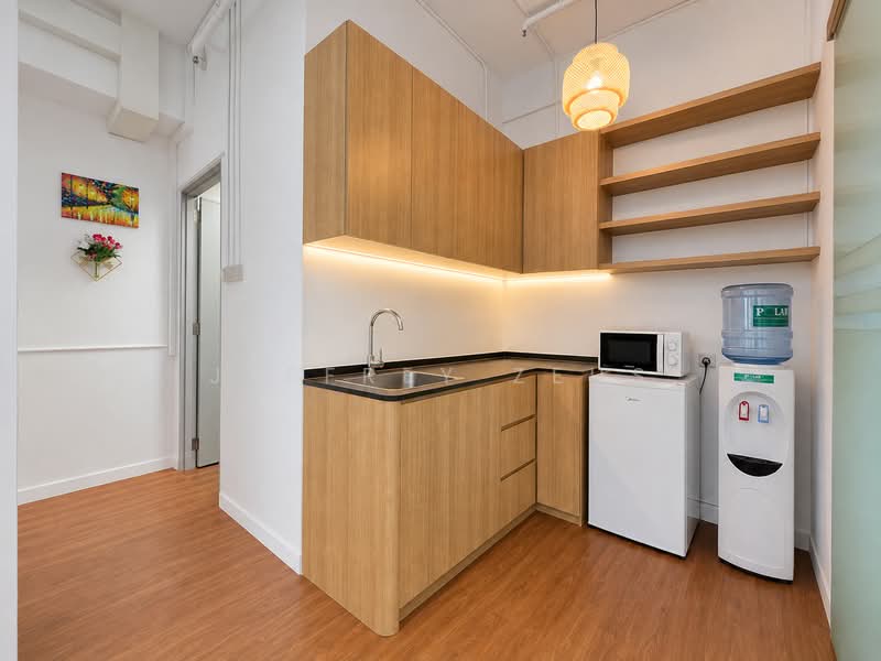 Vertex, 33 Ubi Avenue 3, Eunos / Geylang / Paya Lebar, 1,561 sqft, Light Industrial (B1) For Sale, by Jeffrey Zeus, 500224751 - Kitchen - CommercialGuru.com.sg