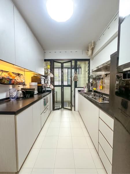 933A Hougang Avenue 9, 933A Hougang Avenue 9, 3 Bedrooms, 990 sqft, HDB Flat For Sale, by Wilson Mah, 500224752 - Kitchen - PropertyGuru.com.sg
