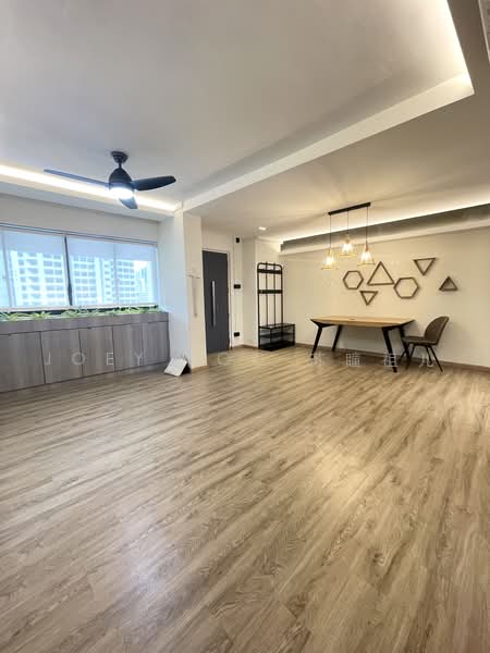 156 Lorong 1 Toa Payoh, 156 Lorong 1 Toa Payoh, 3 Bedrooms, 1,088 sqft, HDB Flat For Sale, by Joey Soo 苏瞳祖儿, 500224774 - Living Room - PropertyGuru.com.sg