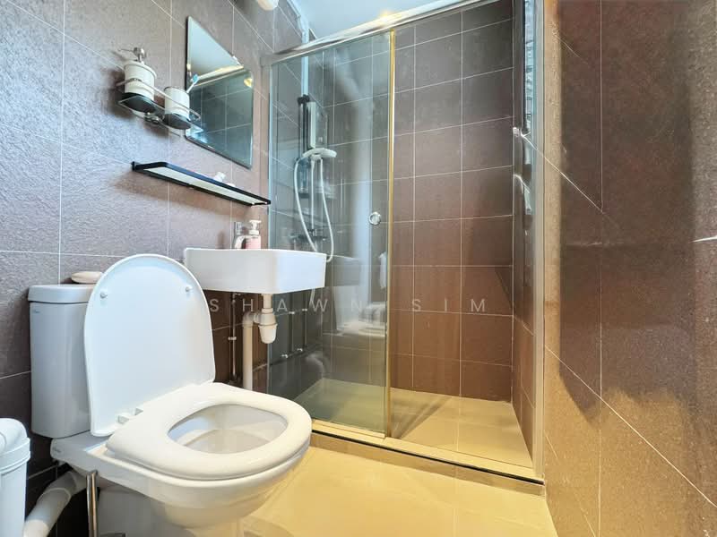 328 Serangoon Avenue 3, 328 Serangoon Avenue 3, 3 Bedrooms, 904 sqft, HDB Flat For Sale, by Shawn Sim, 500224794 - Bathroom - PropertyGuru.com.sg