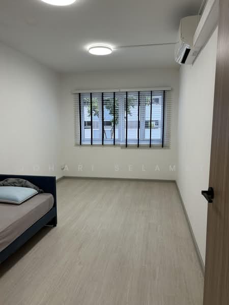 Blk 868 Tampines, Street 83, 4 Bedrooms, 1,302 sqft, HDB Flat For Rent, by Johari Selamat, 500224804 - Bedroom - PropertyGuru.com.sg
