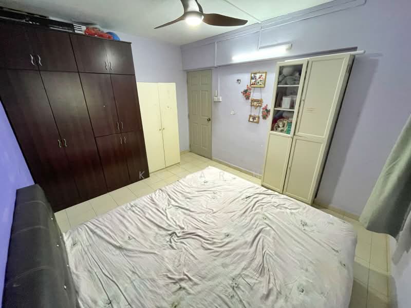 449 Jurong West Street 42, 449 Jurong West Street 42, 2 Bedrooms, 796 sqft, HDB Flat For Sale, by Kumar N, 500224807 - Bedroom - PropertyGuru.com.sg
