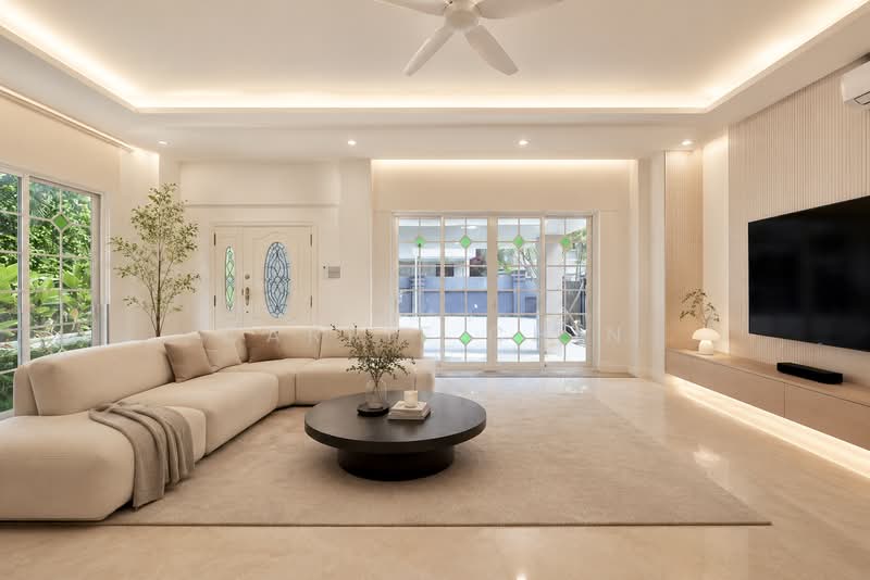 Gentle Villas, Gentle Drive, 5 Bedrooms, 7,382 sqft, Detached House For Rent, by Carrie Chin, 500224812 - Living Room - PropertyGuru.com.sg