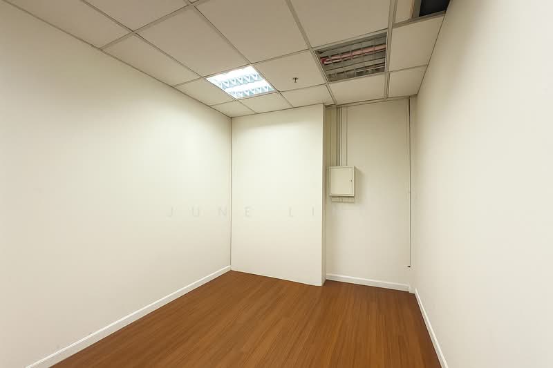 Sim Lim Square, 1 Rochor Canal Road, 366 sqft, Other Retail For Rent, by June Ling, 500224813 - Interior - CommercialGuru.com.sg