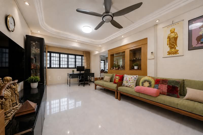 155 Jalan Teck Whye, 155 Jalan Teck Whye, 4 Bedrooms, 1,302 sqft, HDB Flat For Sale, by Edmund Chua, 500224815 - Living Room - PropertyGuru.com.sg