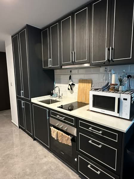 Mayfair Gardens, 8 Rifle Range Road, 1 Bedroom, 581 sqft, Condominium For Sale, by Lisa Tan, 500224817 - Kitchen - PropertyGuru.com.sg