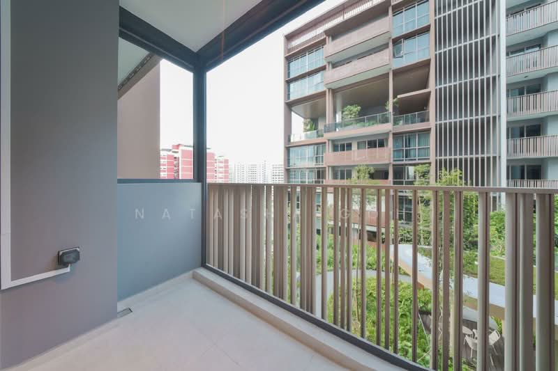 Pasir Ris 8, 8 Pasir Ris Drive 8, 1 Bedroom, 517 sqft, Apartment For Sale, by Natasha Goh, 500224822 - Balcony - PropertyGuru.com.sg