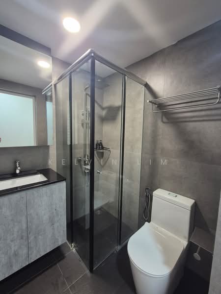 Regent Heights, 56 Bukit Batok East Avenue 5, 2 Bedrooms, 1,023 sqft, Condominium For Sale, by Kelvin Lim, 500224825 - Bathroom - PropertyGuru.com.sg
