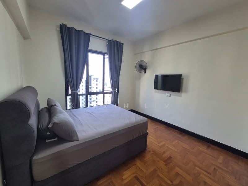 Regent Heights, 56 Bukit Batok East Avenue 5, 2 Bedrooms, 1,023 sqft, Condominium For Sale, by Kelvin Lim, 500224825 - Bedroom - PropertyGuru.com.sg