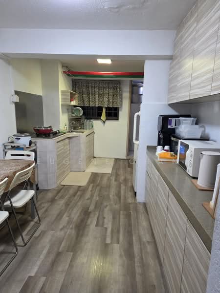 157 Lorong 1 Toa Payoh, 157 Lorong 1 Toa Payoh, 2 Bedrooms, 721 sqft, HDB Flat For Sale, by Eugene Chan, 500224826 - PropertyGuru.com.sg